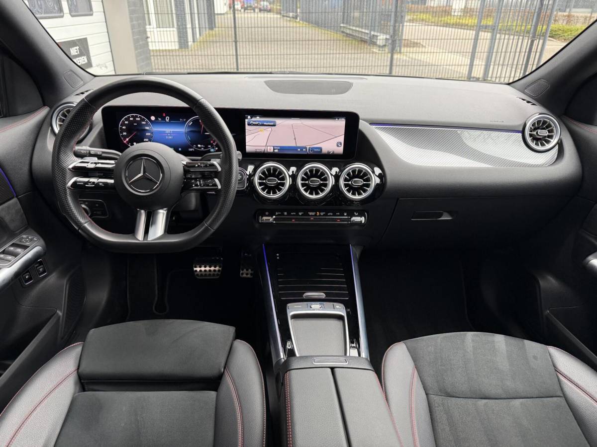 Mercedes-Benz GLA Mercedes GLA-klasse 250 e AMG Line PLUG-IN ADAPTIVE CRUISE. SFEERVERL.