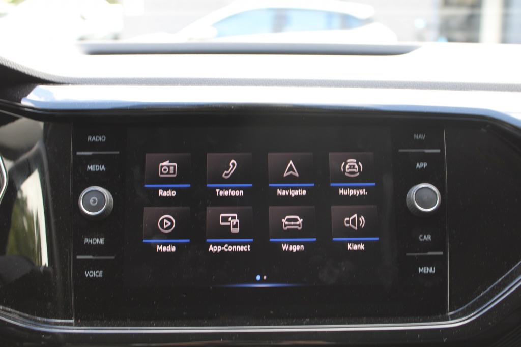 Volkswagen T-Cross Volkswagen T-Cross 1.5 TSI Style DSG 150PK! Virtual/Navi/18″/Winter “RIJKLAARPRIJS”