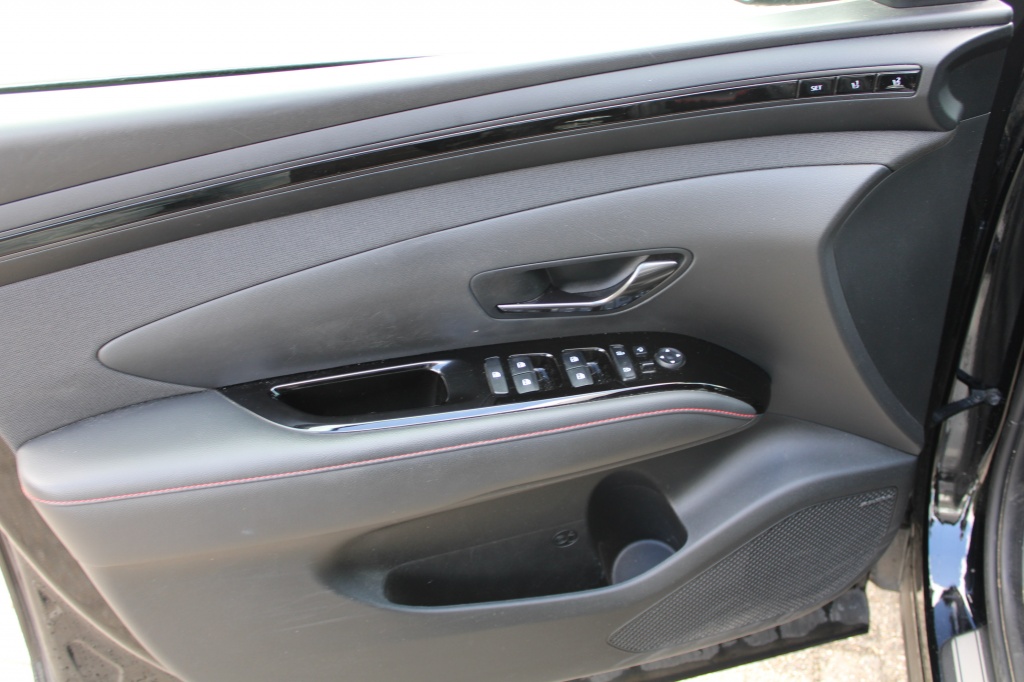 Hyundai Tucson Hyundai Tucson 1.6 T-GDI PHEV N Line Sky 265PK! Full Option! “RIJKLAARPRIJS”