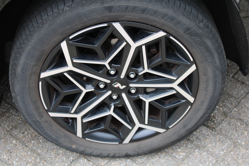 Hyundai Tucson Hyundai Tucson 1.6 T-GDI PHEV N Line Sky 265PK! Full Option! “RIJKLAARPRIJS”