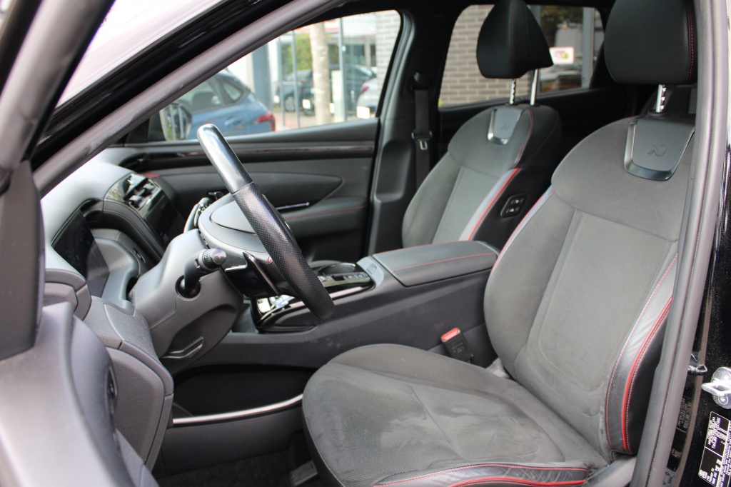 Hyundai Tucson Hyundai Tucson 1.6 T-GDI PHEV N Line Sky 265PK! Full Option! “RIJKLAARPRIJS”