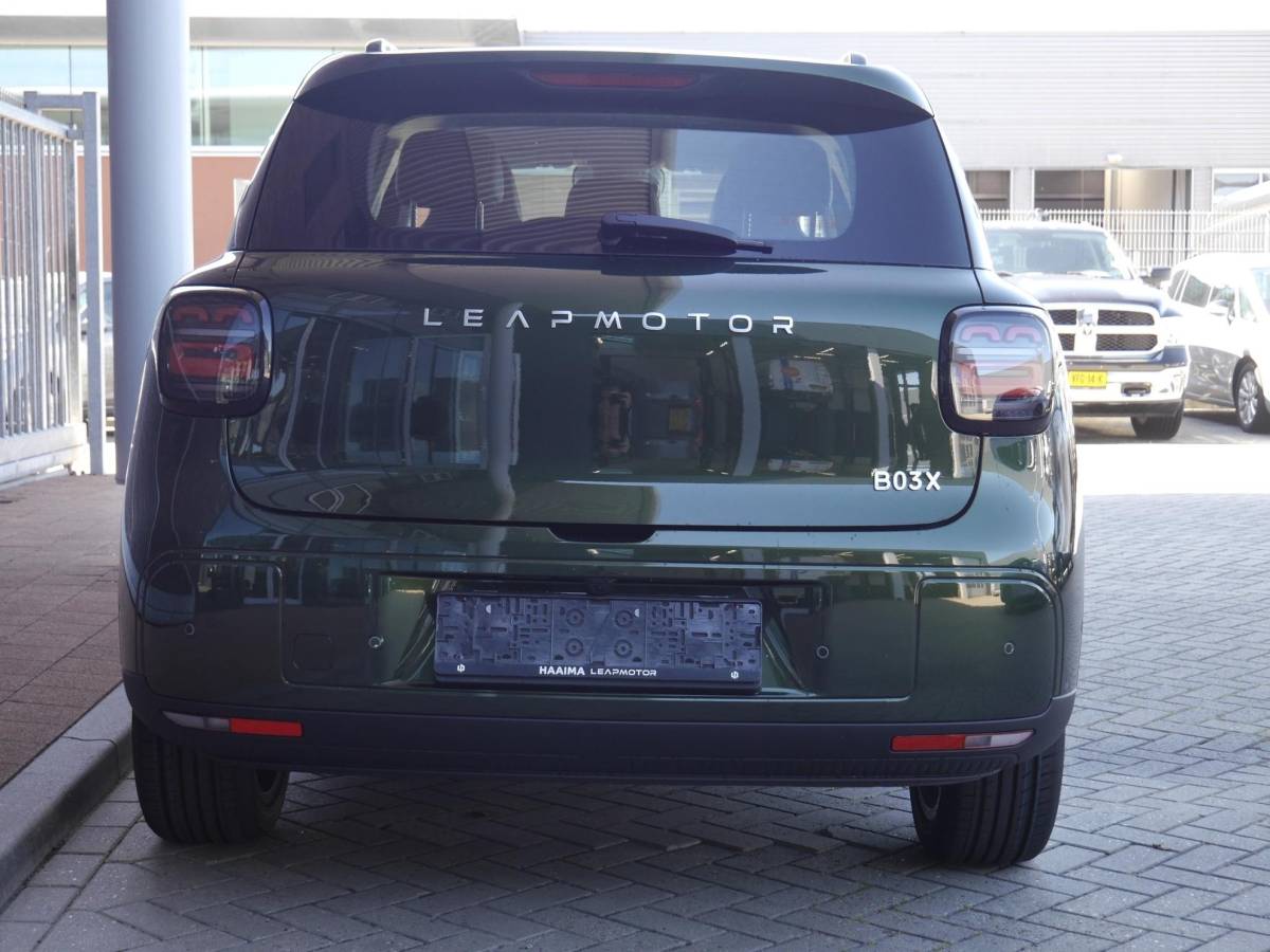 Leapmotor B03X Leapmotor B03X ProMax Design 53 kWh | Nieuw | Hoge zit | Carplay | Camera | Navigatie | 18inch velgen | Parkeersensoren | LED Lampen |