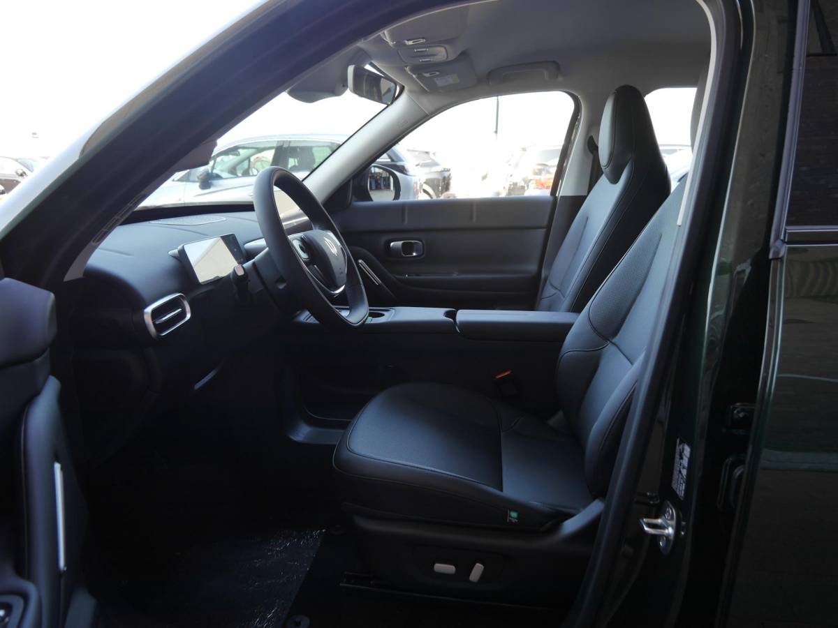 Leapmotor B03X Leapmotor B03X ProMax Design 53 kWh | Nieuw | Hoge zit | Carplay | Camera | Navigatie | 18inch velgen | Parkeersensoren | LED Lampen |
