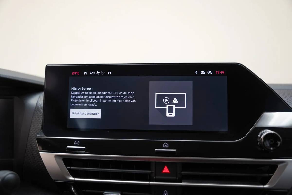 Citroën ë-C4 Citroen e-C4 You 50kWh 3-fase [ LED Navi Camera Climate ]