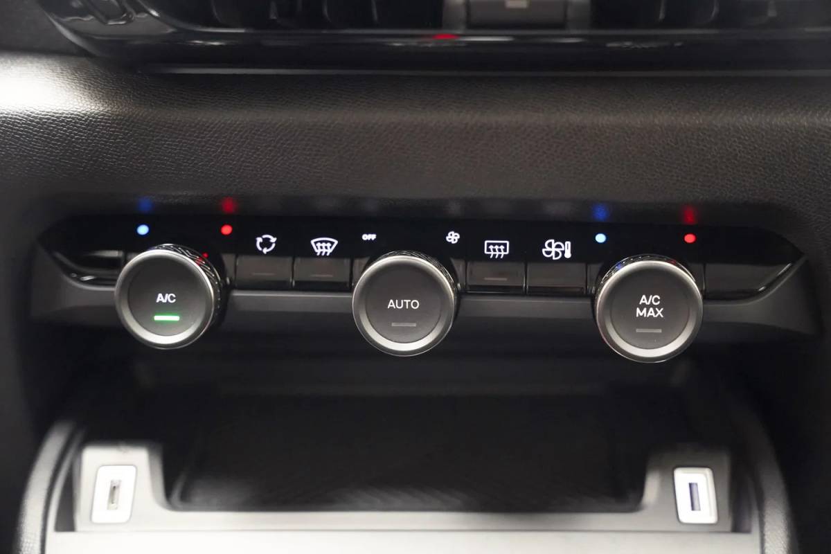 Citroën ë-C4 Citroen e-C4 You 50kWh 3-fase [ LED Navi Camera Climate ]