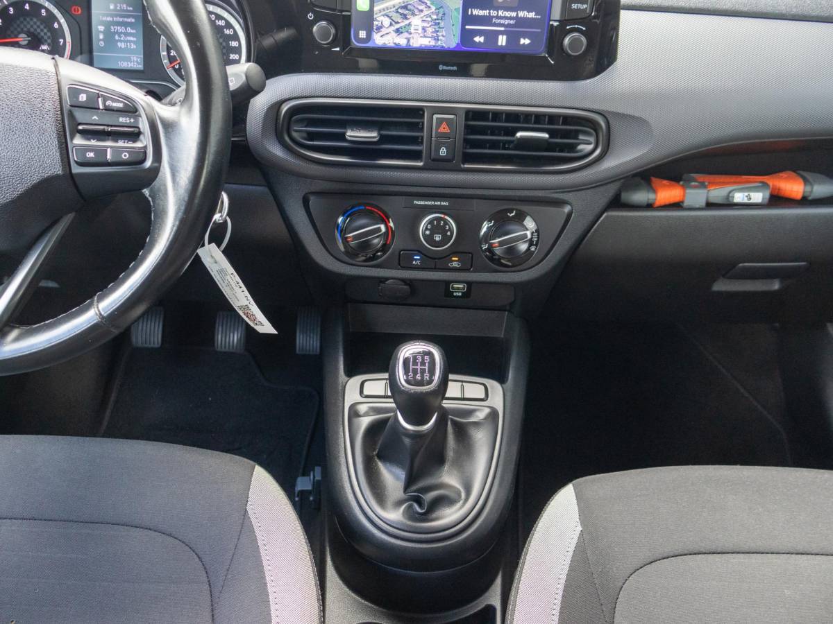 Hyundai i10 Hyundai i10 1.0 Comfort Lane assist Apple CarPlay Airco
