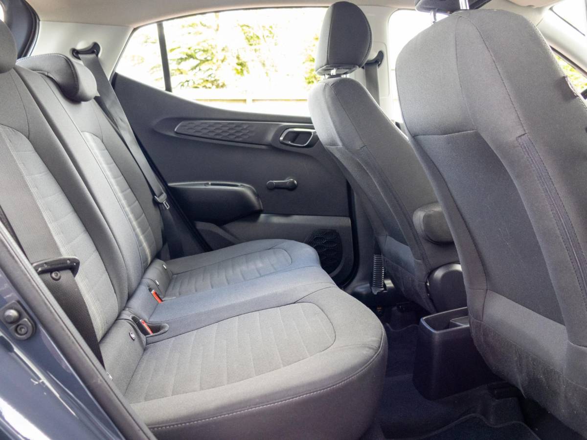 Hyundai i10 Hyundai i10 1.0 Comfort Lane assist Apple CarPlay Airco