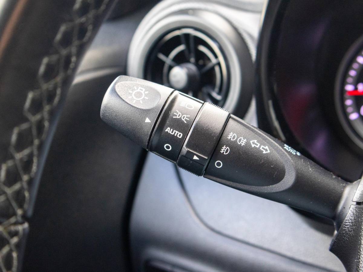 Hyundai i10 Hyundai i10 1.0 Comfort Lane assist Apple CarPlay Airco