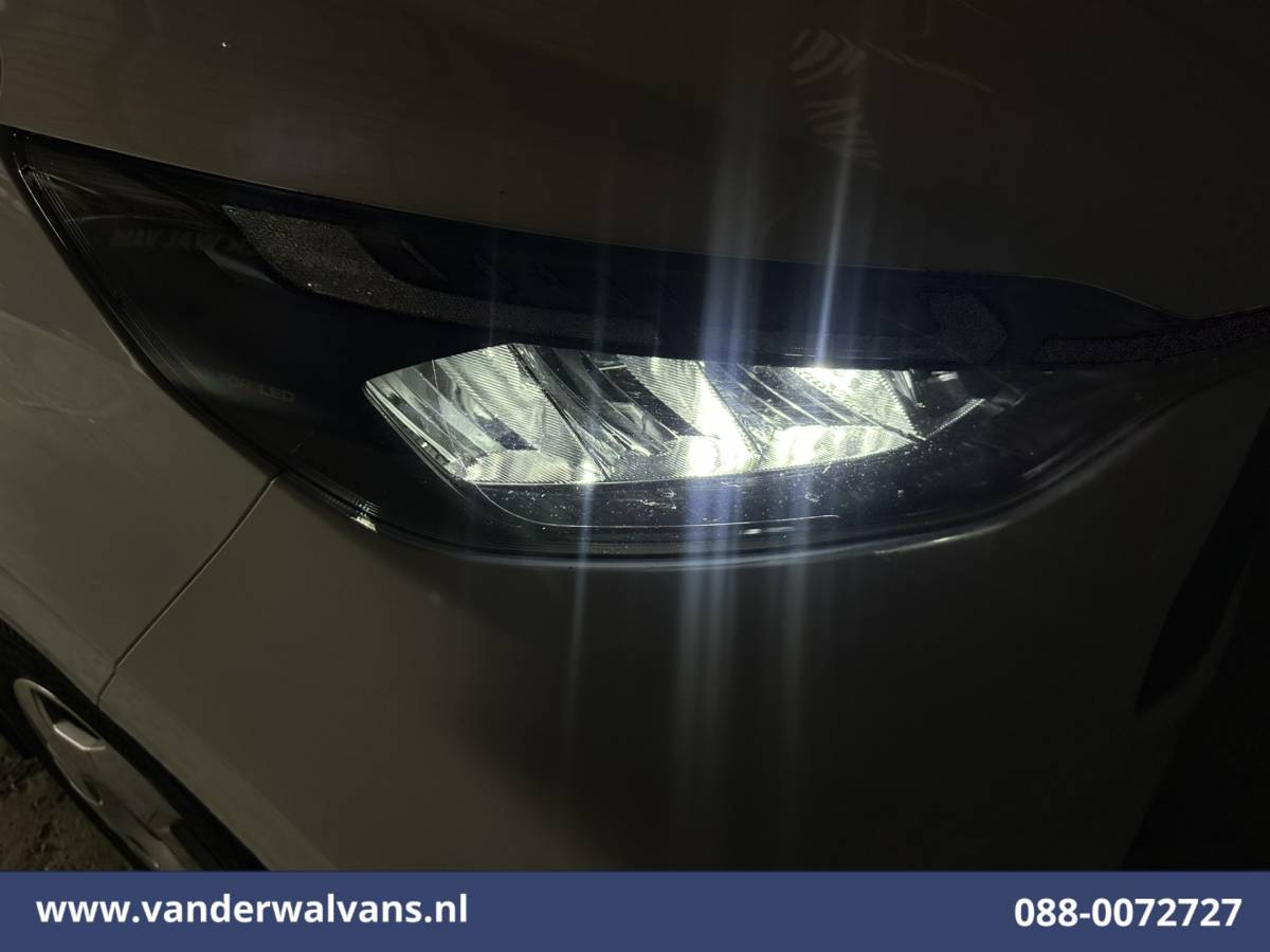 Ford Transit Custom Ford Transit Custom 2.0 TDCI 136pk L2H1 Euro6 Airco | Camera | LED | Apple Carplay | Cruisecontrol Android Auto, Verwarmde voorruit, Parkeersensoren, Bijrijdersbank