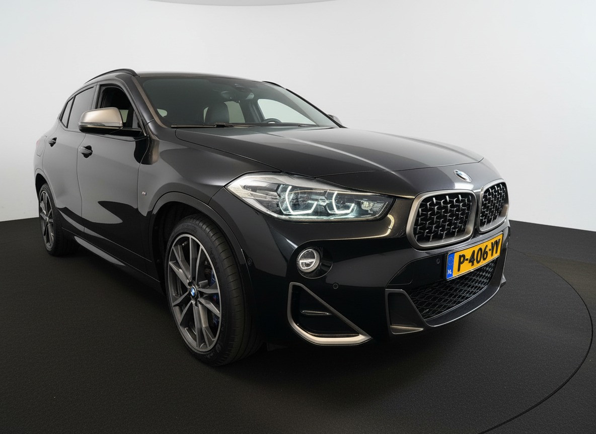 BMW X2 BMW X2 M35iA 306PK xDRIVE M-SPORT LEDER/NAVI/HEAD-UP/PANORAMADAK