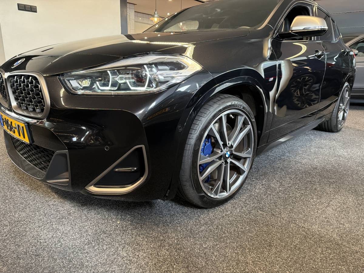 BMW X2 BMW X2 M35iA 306PK xDRIVE M-SPORT LEDER/NAVI/HEAD-UP/PANORAMADAK