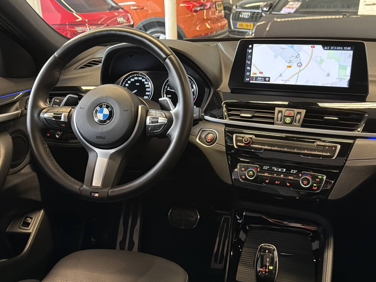 BMW X2 BMW X2 M35iA 306PK xDRIVE M-SPORT LEDER/NAVI/HEAD-UP/PANORAMADAK