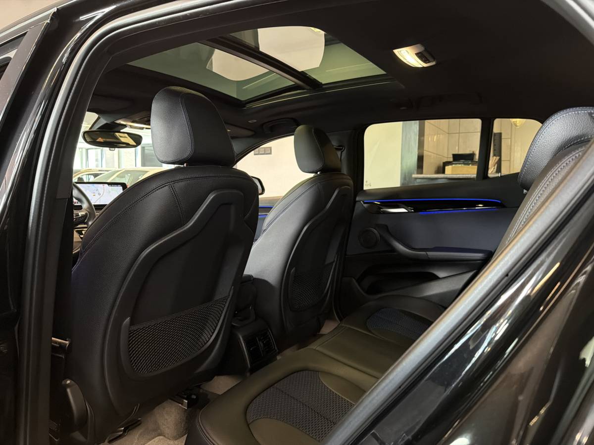 BMW X2 BMW X2 M35i 306PK xDRIVE M-SPORT LEDER/NAVI/HEAD-UP/PANORAMADAK