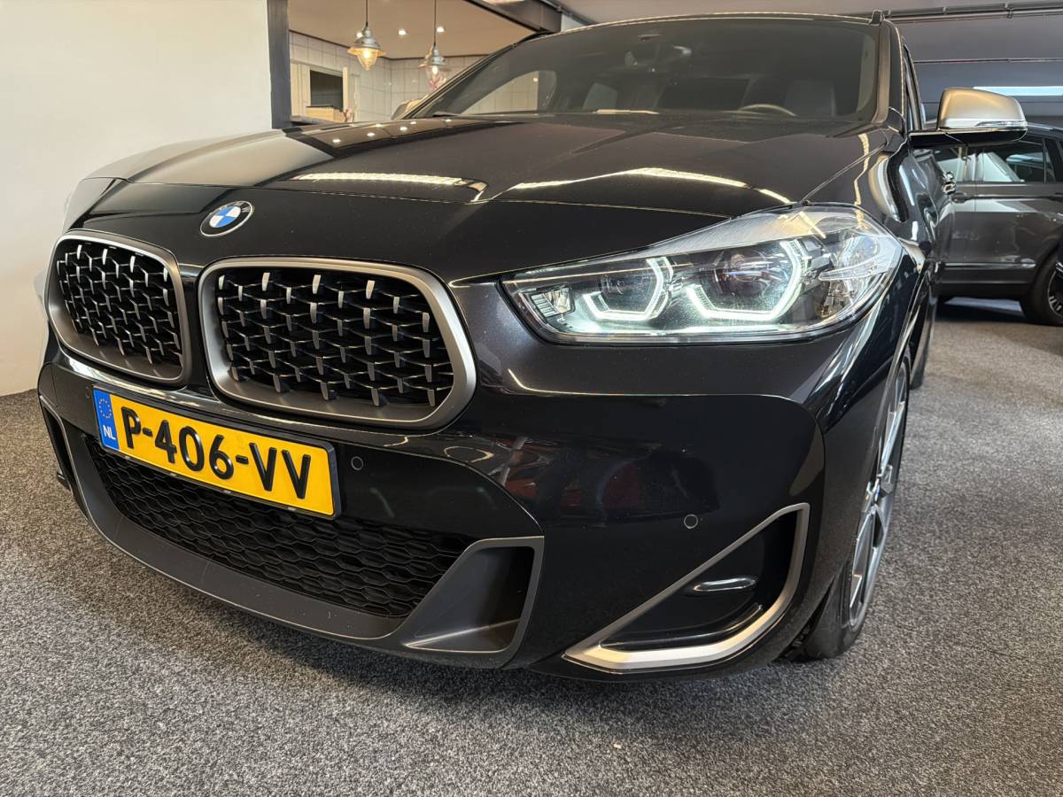 BMW X2 BMW X2 M35i 306PK xDRIVE M-SPORT LEDER/NAVI/HEAD-UP/PANORAMADAK