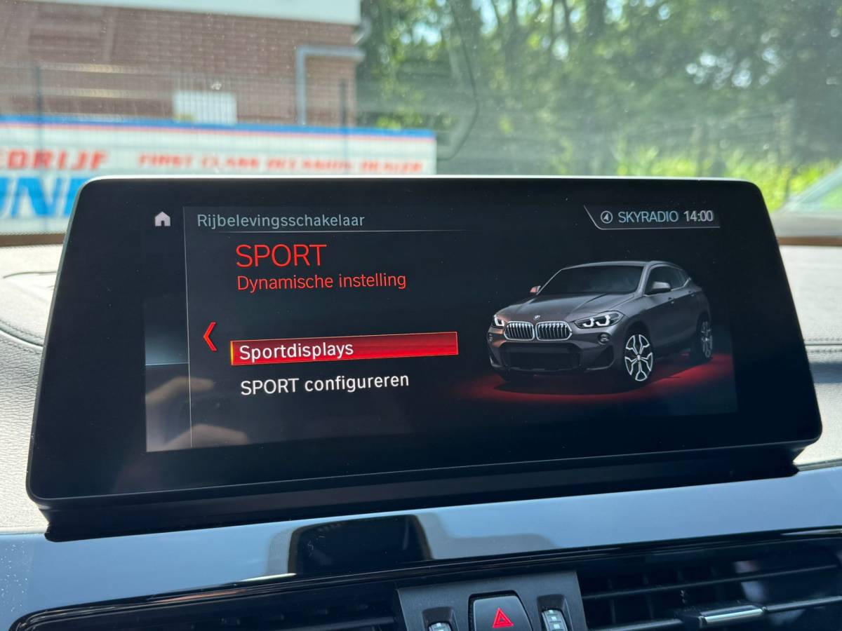BMW X2 BMW X2 M35i 306PK xDRIVE M-SPORT LEDER/NAVI/HEAD-UP/PANORAMADAK