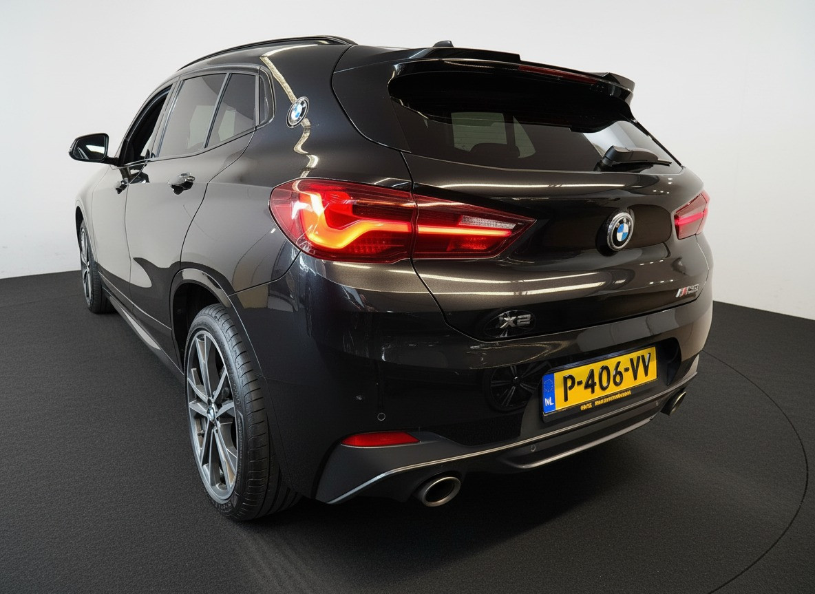 BMW X2 BMW X2 M35i 306PK xDRIVE M-SPORT LEDER/NAVI/HEAD-UP/PANORAMADAK