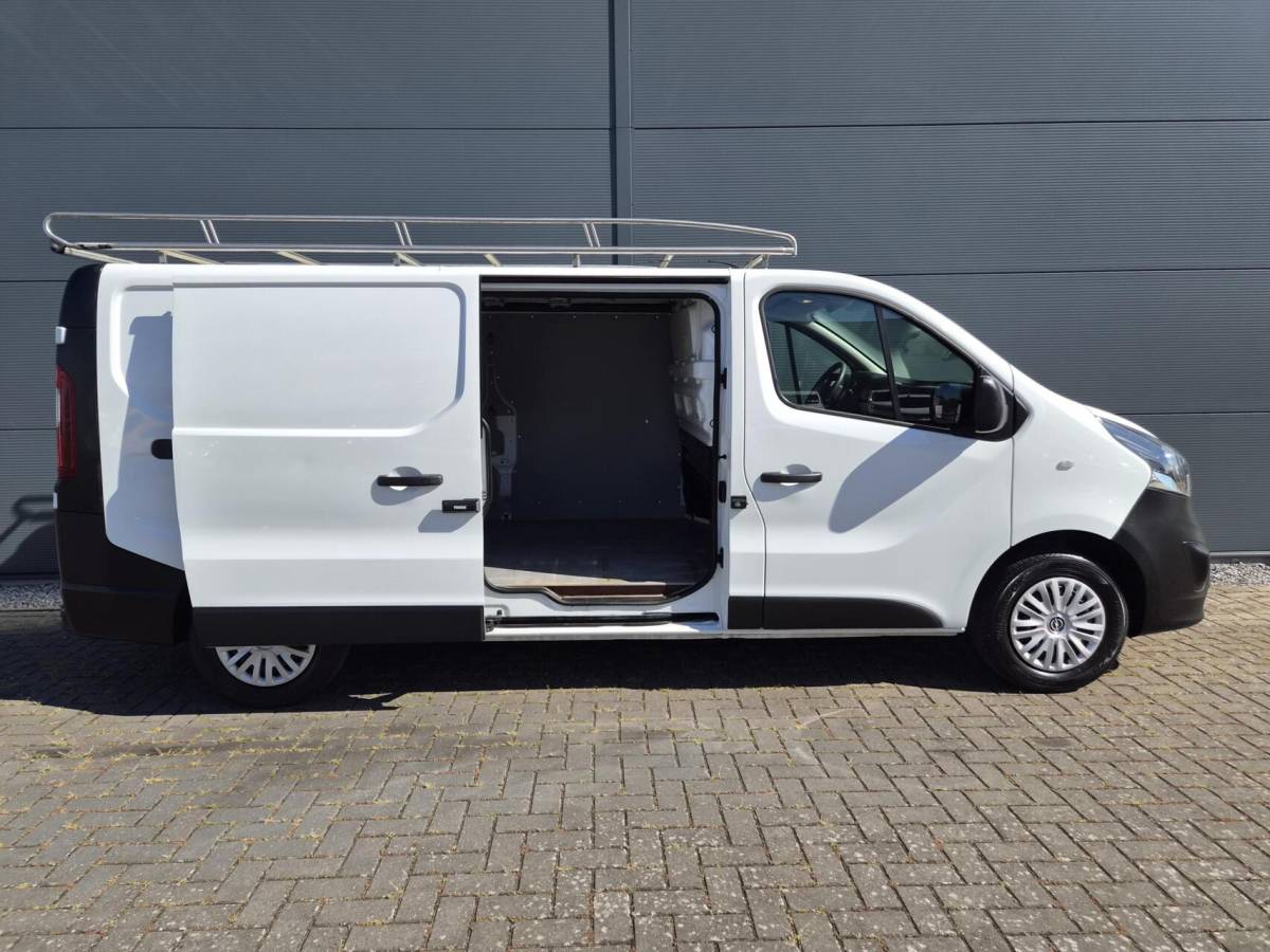 Opel Vivaro Opel Vivaro 1.6 CDTI L2H1 Airco Imperiaal Trekh 120pk 3-zits