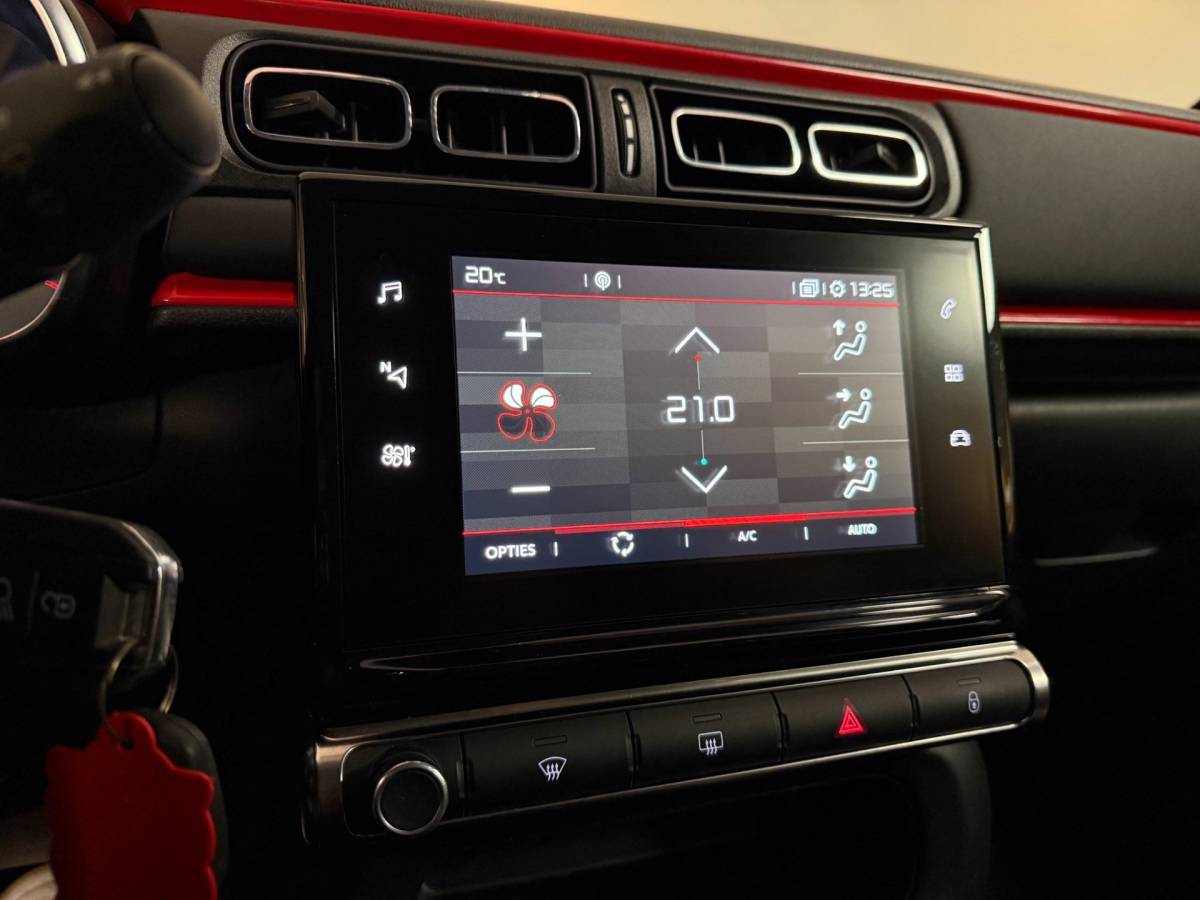 Citroën C3 Citroen C3 1.2 PureTech Shine *Distr.riem VV* Carplay|Camera|Navi|DAB|Cruise|PDC|NAP|