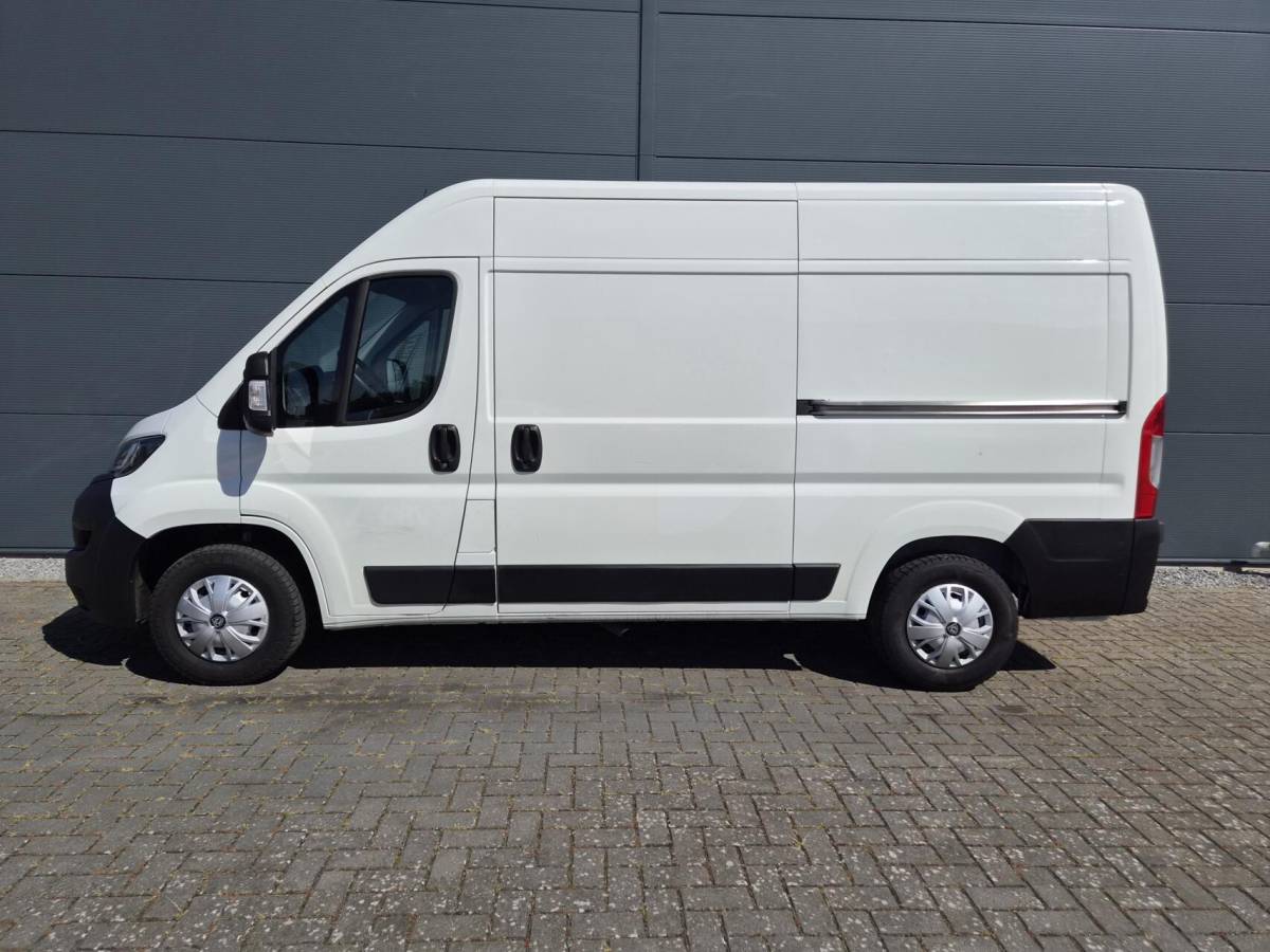 Peugeot Boxer Peugeot Boxer 2.2 HDi L2H2 Airco Camera Navi 2x Schuifdeur