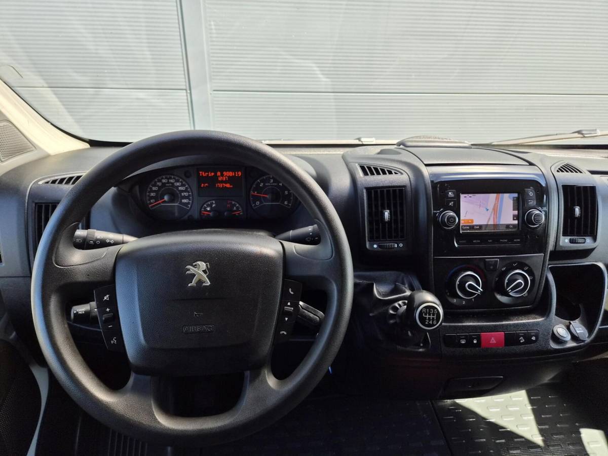 Peugeot Boxer Peugeot Boxer 2.2 HDi L2H2 Airco Camera Navi 2x Schuifdeur