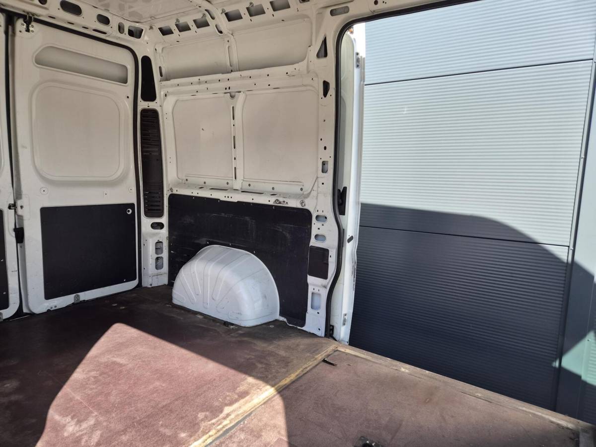 Peugeot Boxer Peugeot Boxer 2.2 HDi L2H2 Airco Camera Navi 2x Schuifdeur