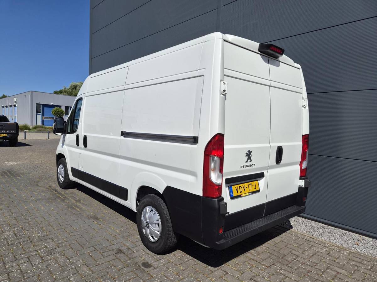 Peugeot Boxer Peugeot Boxer 2.2 HDi L2H2 Airco Camera Navi 2x Schuifdeur