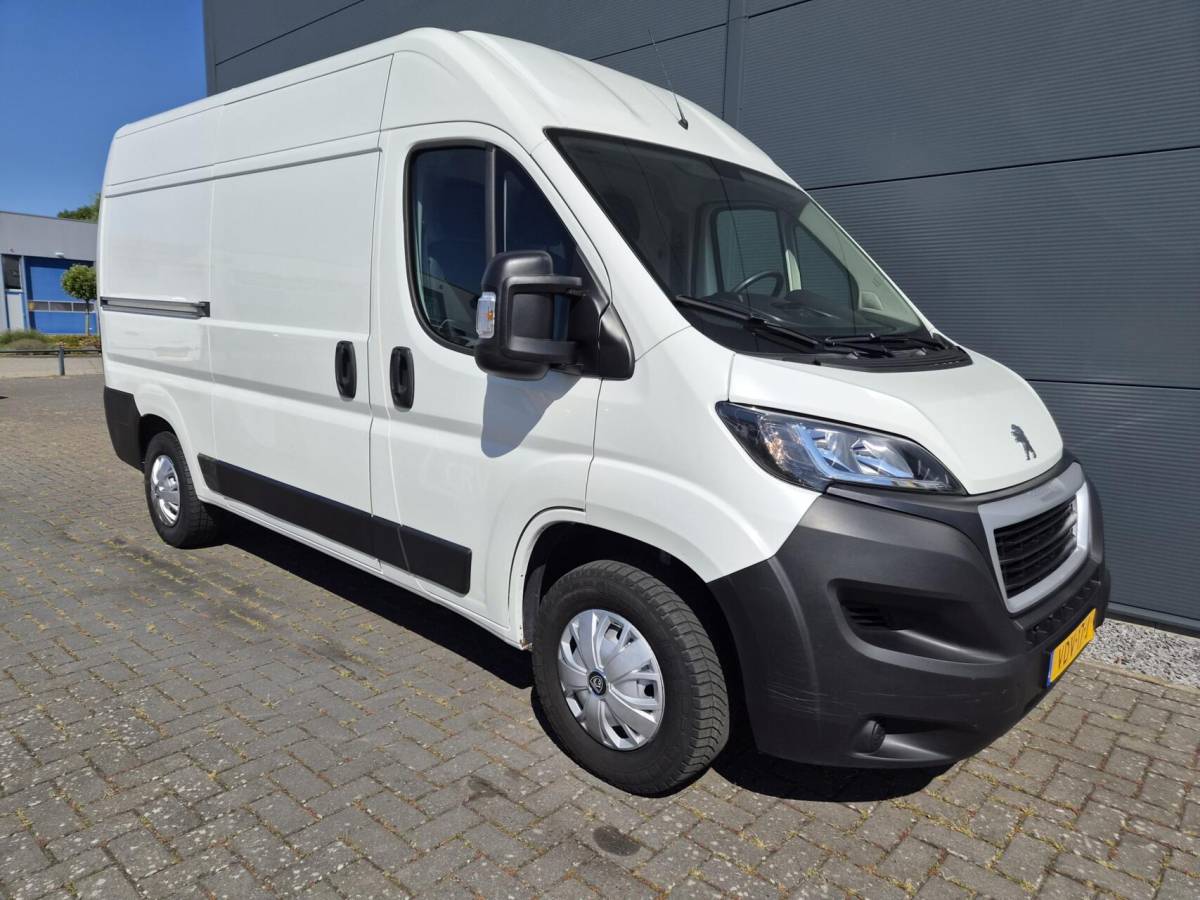 Peugeot Boxer Peugeot Boxer 2.2 HDi L2H2 Airco Camera Navi 2x Schuifdeur