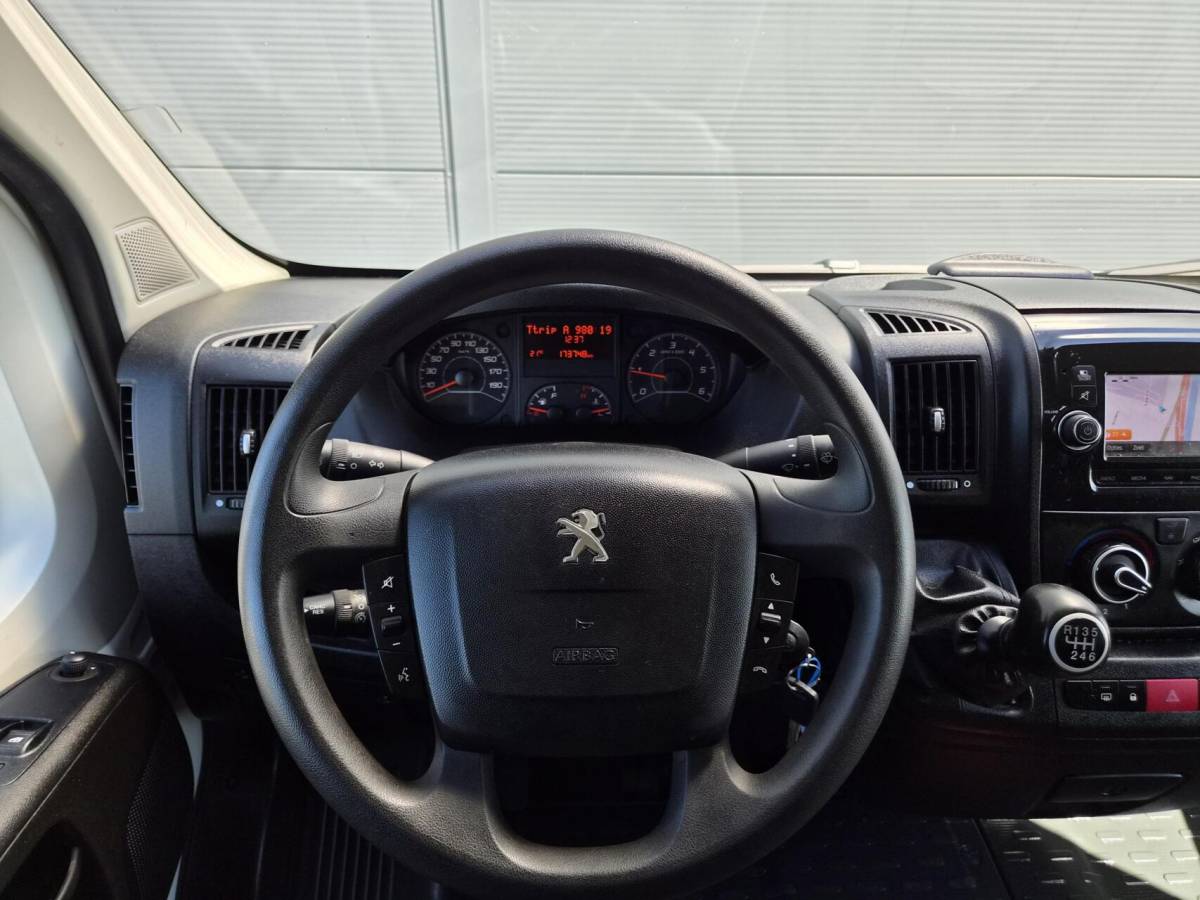 Peugeot Boxer Peugeot Boxer 2.2 HDi L2H2 Airco Camera Navi 2x Schuifdeur