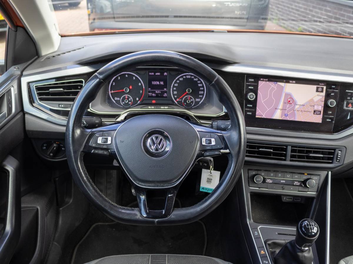 Volkswagen Polo Volkswagen Polo 1.0 TSI Highline ACC 16″ PDC V/A