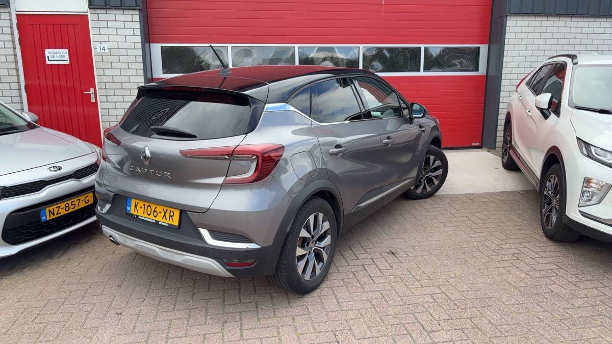 Renault Captur Renault Captur 1.0 TCe 100 Bi-Fuel Intens PANO / CAMERA / LED / CARPLAY / LANE ASS / KEYLESS / CRUISE / NAVI