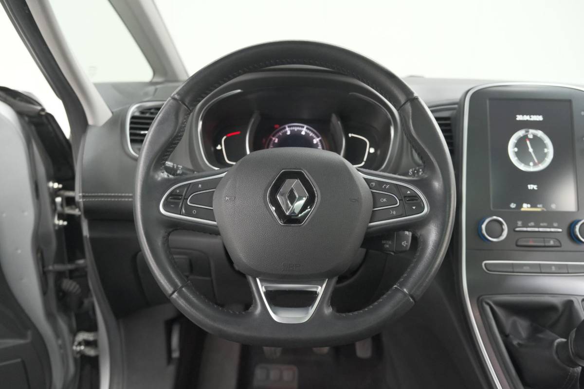 Renault Scénic Renault Scénic TCe 140 Intens | Trekhaak | Camera | Panoramadak | Navigatie