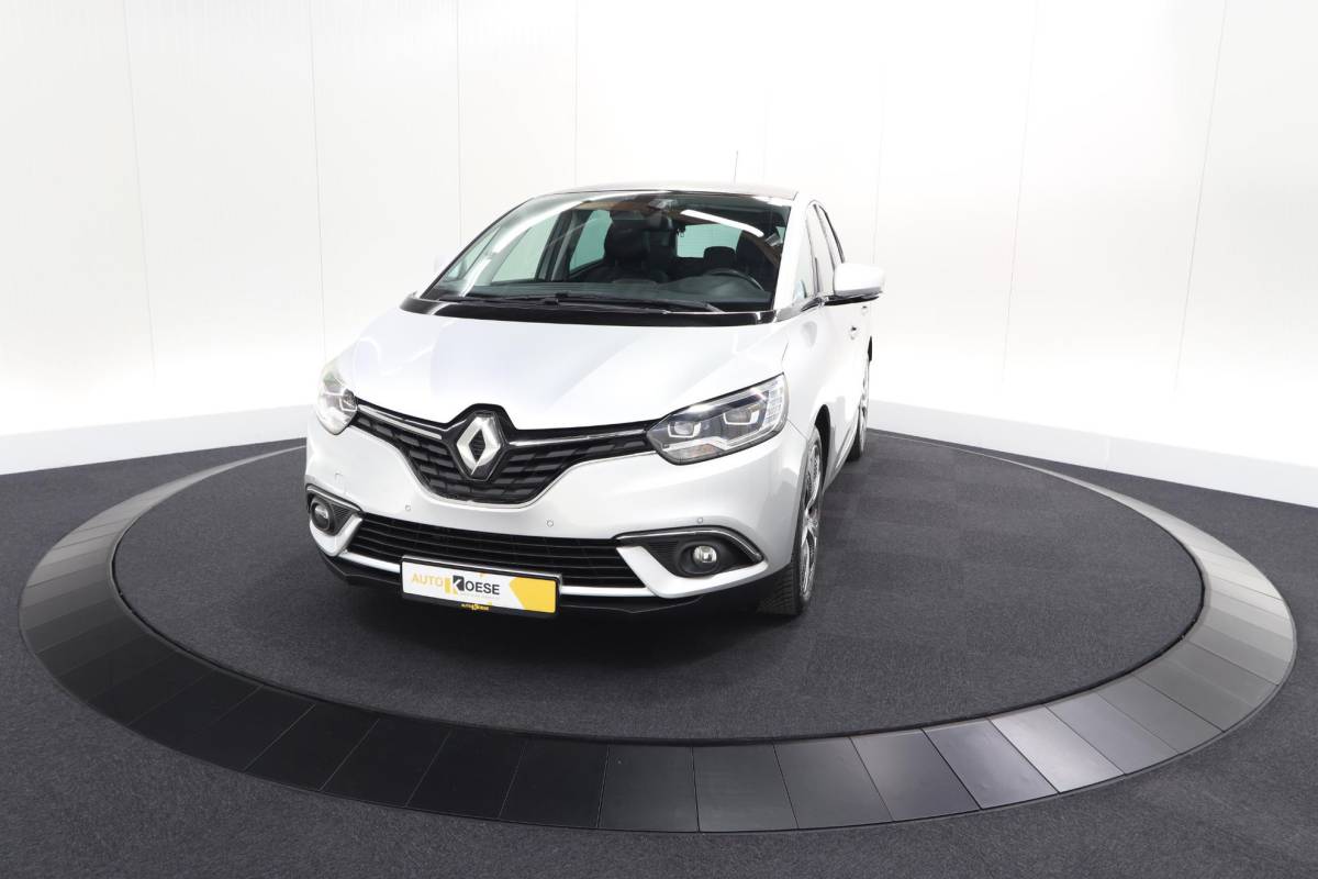 Renault Scénic Renault Scénic TCe 140 Intens | Trekhaak | Camera | Panoramadak | Navigatie