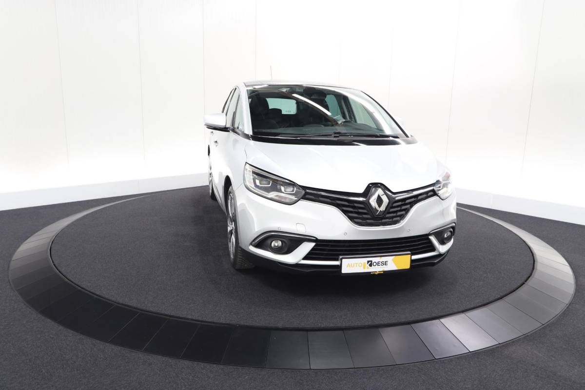 Renault Scénic Renault Scénic TCe 140 Intens | Trekhaak | Camera | Panoramadak | Navigatie
