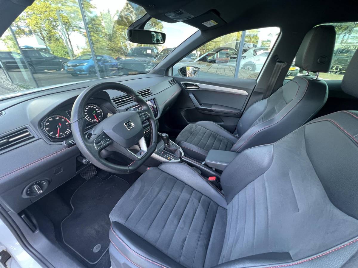 SEAT Arona SEAT Arona 1.0 TSI FR Business Intense AUTOMAAT | TREKHAAK | FULL MAPP NAVIGATIE | ALCANTARA BEKLEDING | A.CAMERA | 1e EIGENAAR | NED. AUTO | APPLE CARPLAI/ANDROID AUTO |