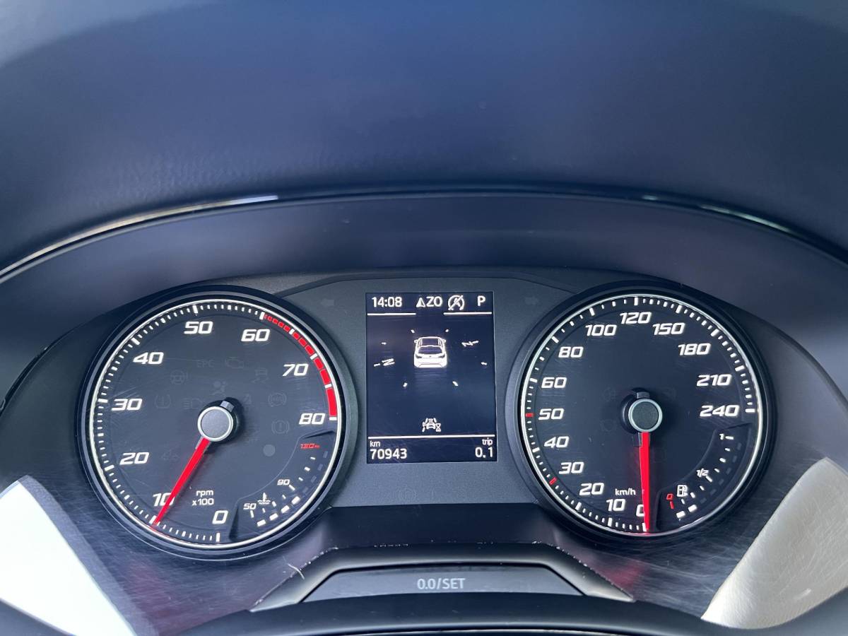 SEAT Arona SEAT Arona 1.0 TSI FR Business Intense AUTOMAAT | TREKHAAK | FULL MAPP NAVIGATIE | ALCANTARA BEKLEDING | A.CAMERA | 1e EIGENAAR | NED. AUTO | APPLE CARPLAI/ANDROID AUTO |
