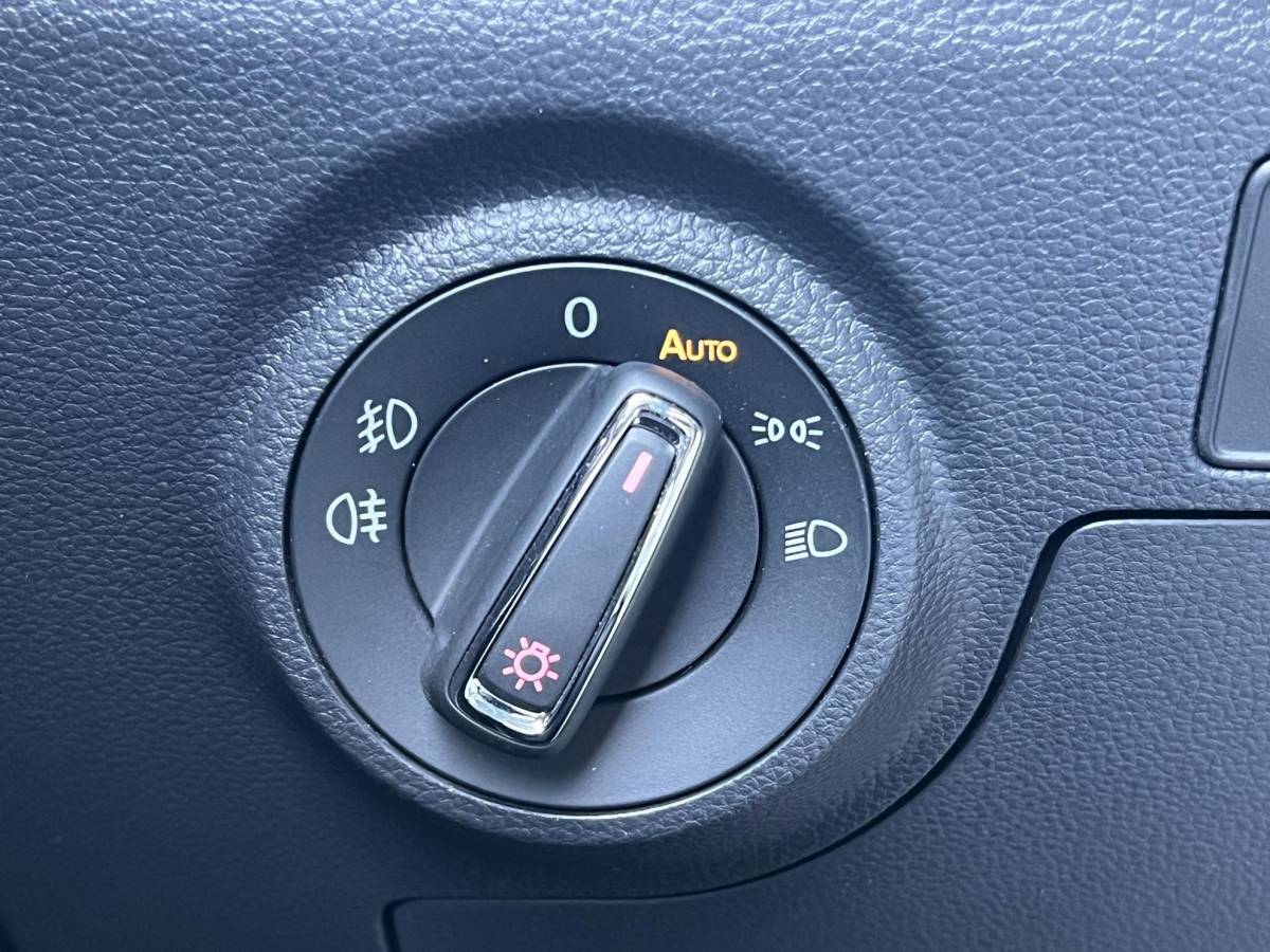 SEAT Arona SEAT Arona 1.0 TSI FR Business Intense AUTOMAAT | TREKHAAK | FULL MAPP NAVIGATIE | ALCANTARA BEKLEDING | A.CAMERA | 1e EIGENAAR | NED. AUTO | APPLE CARPLAI/ANDROID AUTO |