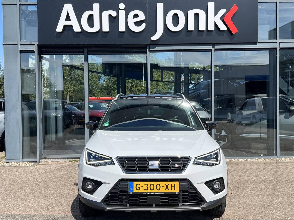 SEAT Arona SEAT Arona 1.0 TSI FR Business Intense AUTOMAAT | TREKHAAK | FULL MAPP NAVIGATIE | ALCANTARA BEKLEDING | A.CAMERA | 1e EIGENAAR | NED. AUTO | APPLE CARPLAI/ANDROID AUTO |