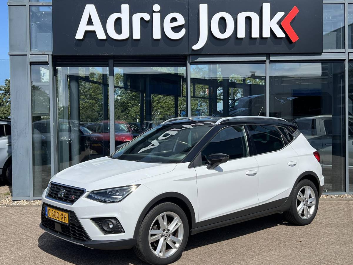 SEAT Arona SEAT Arona 1.0 TSI FR Business Intense AUTOMAAT | TREKHAAK | FULL MAPP NAVIGATIE | ALCANTARA BEKLEDING | A.CAMERA | 1e EIGENAAR | NED. AUTO | APPLE CARPLAI/ANDROID AUTO |