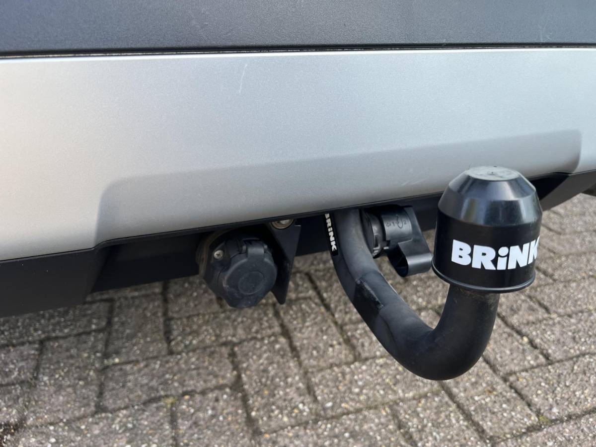 SEAT Arona SEAT Arona 1.0 TSI FR Business Intense AUTOMAAT | TREKHAAK | FULL MAPP NAVIGATIE | ALCANTARA BEKLEDING | A.CAMERA | 1e EIGENAAR | NED. AUTO | APPLE CARPLAI/ANDROID AUTO |
