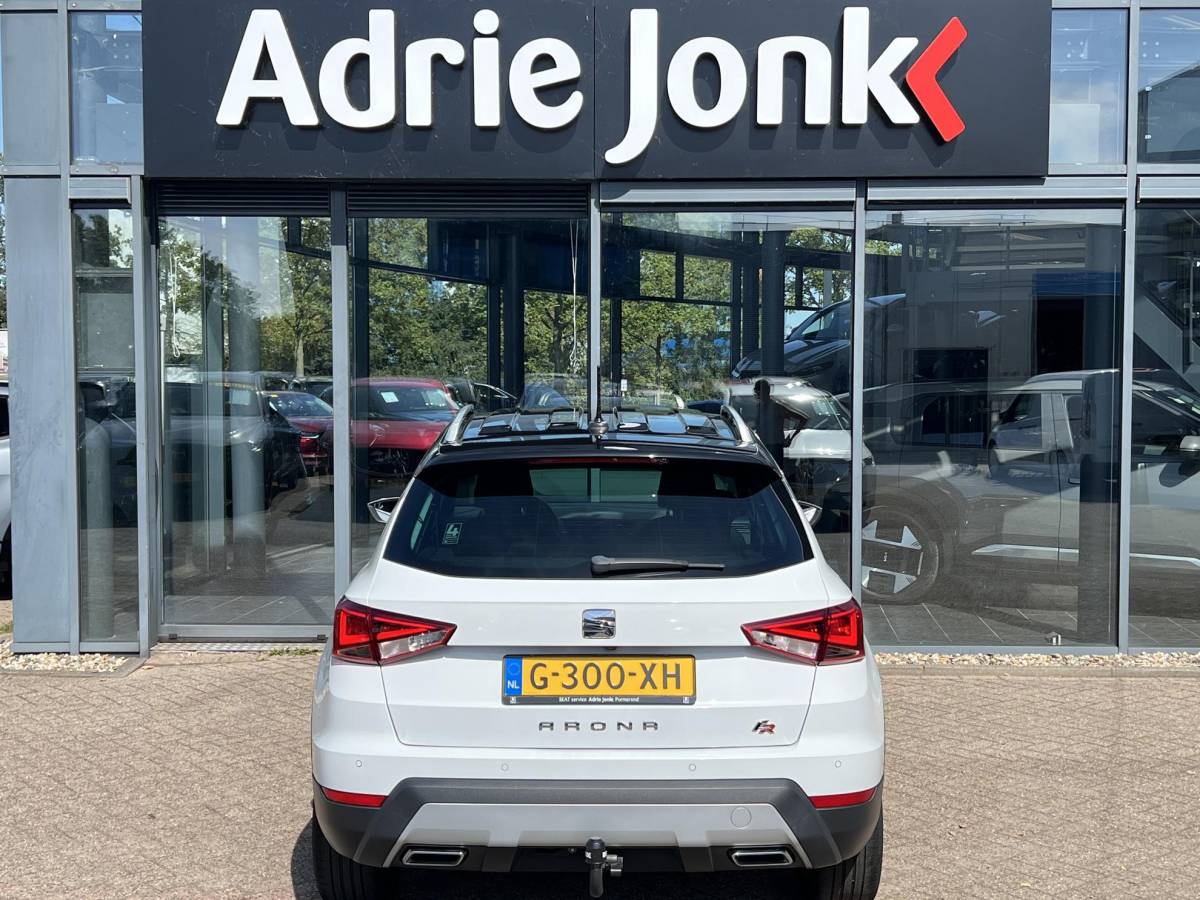 SEAT Arona SEAT Arona 1.0 TSI FR Business Intense AUTOMAAT | TREKHAAK | FULL MAPP NAVIGATIE | ALCANTARA BEKLEDING | A.CAMERA | 1e EIGENAAR | NED. AUTO | APPLE CARPLAI/ANDROID AUTO |