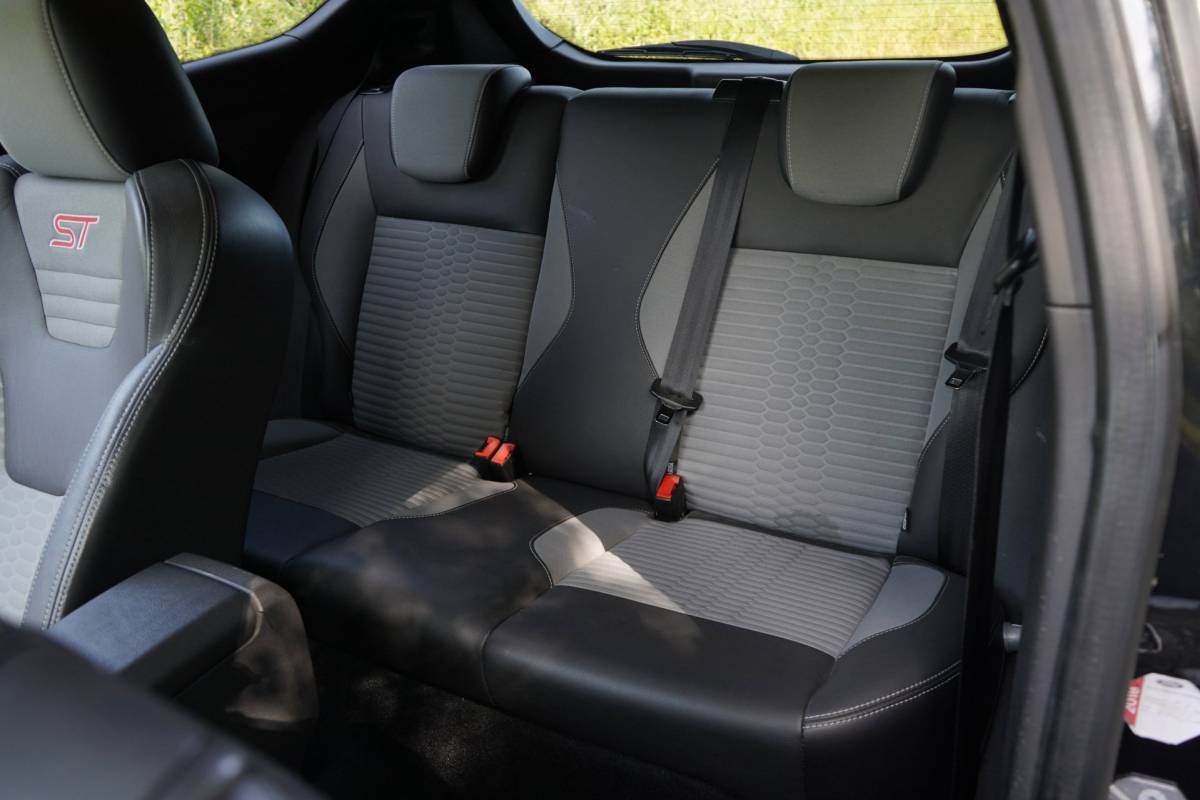 Ford Fiesta Ford Fiesta 1.6 ST2 182pk zwart, Apple Carplay, FOX uitlaat