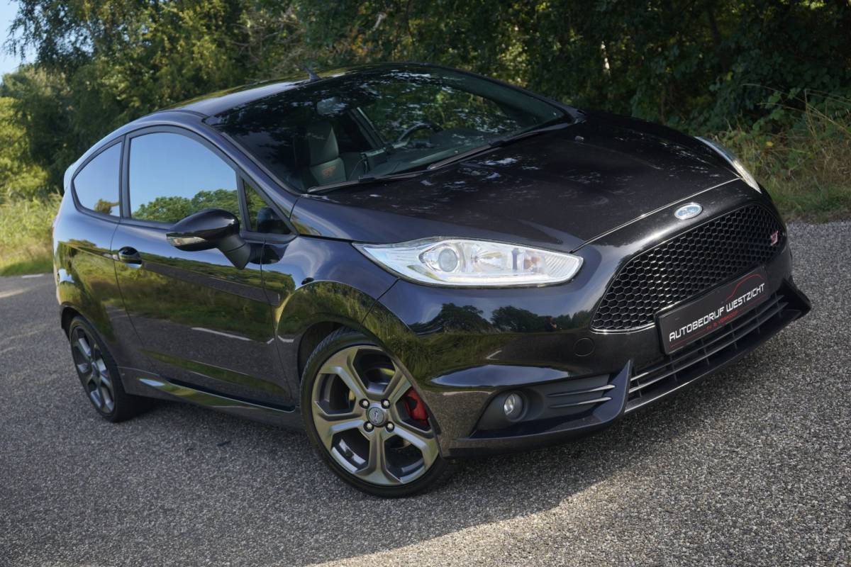 Ford Fiesta Ford Fiesta 1.6 ST2 182pk zwart, Apple Carplay, FOX uitlaat