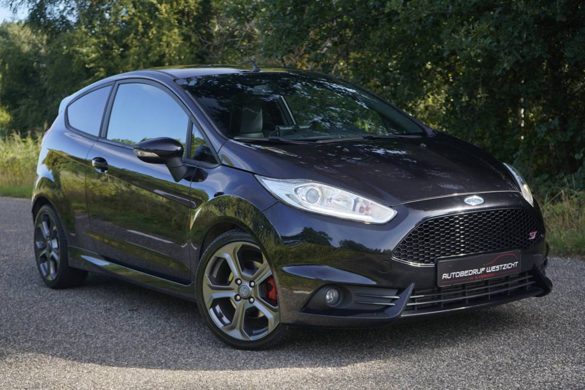 Ford Fiesta Ford Fiesta 1.6 ST2 182pk zwart, Apple Carplay, FOX uitlaat