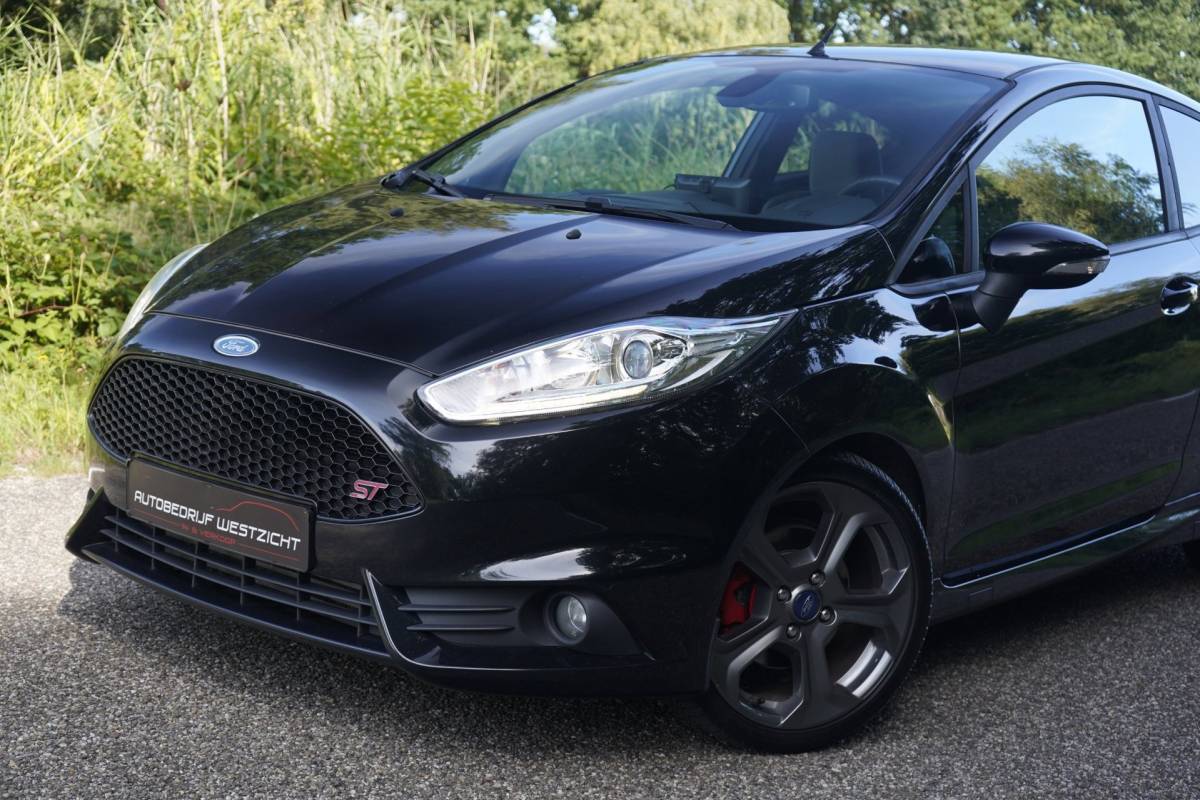 Ford Fiesta Ford Fiesta 1.6 ST2 182pk zwart, Apple Carplay, FOX uitlaat