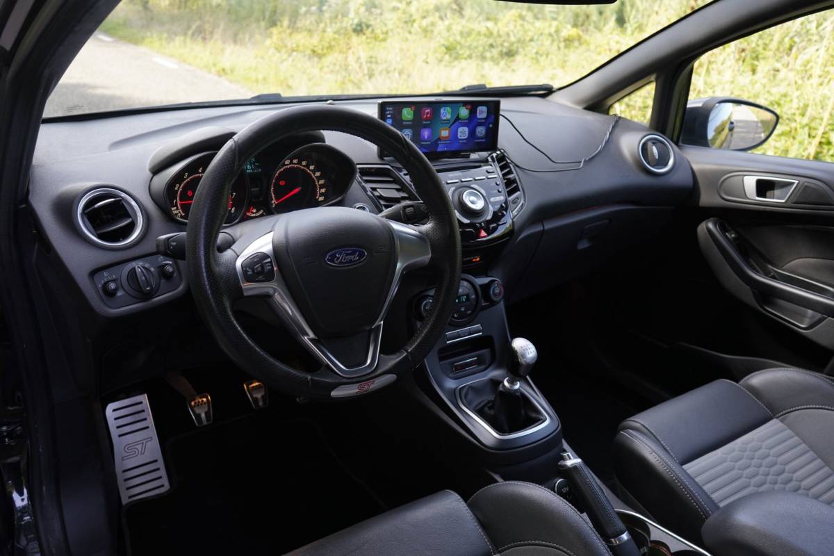 Ford Fiesta Ford Fiesta 1.6 ST2 182pk zwart, Apple Carplay, FOX uitlaat