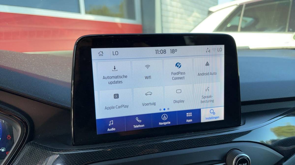 Ford Focus Ford Focus Wagon 1.5 EcoBlue ST Line X Business TREKHAAK / FULL LED / CAMERA / STOELVERW / KEYLESS / STUURVERW / CARPLAY / NL-AUTO