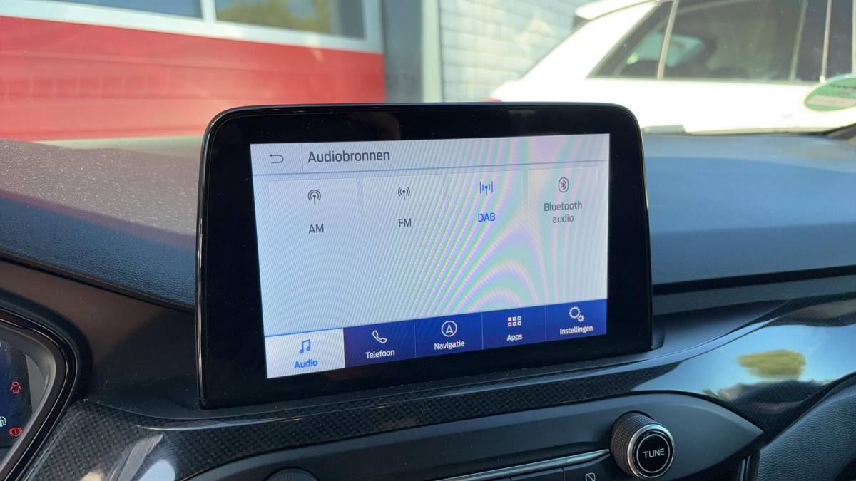 Ford Focus Ford Focus Wagon 1.5 EcoBlue ST Line X Business TREKHAAK / FULL LED / CAMERA / STOELVERW / KEYLESS / STUURVERW / CARPLAY / NL-AUTO