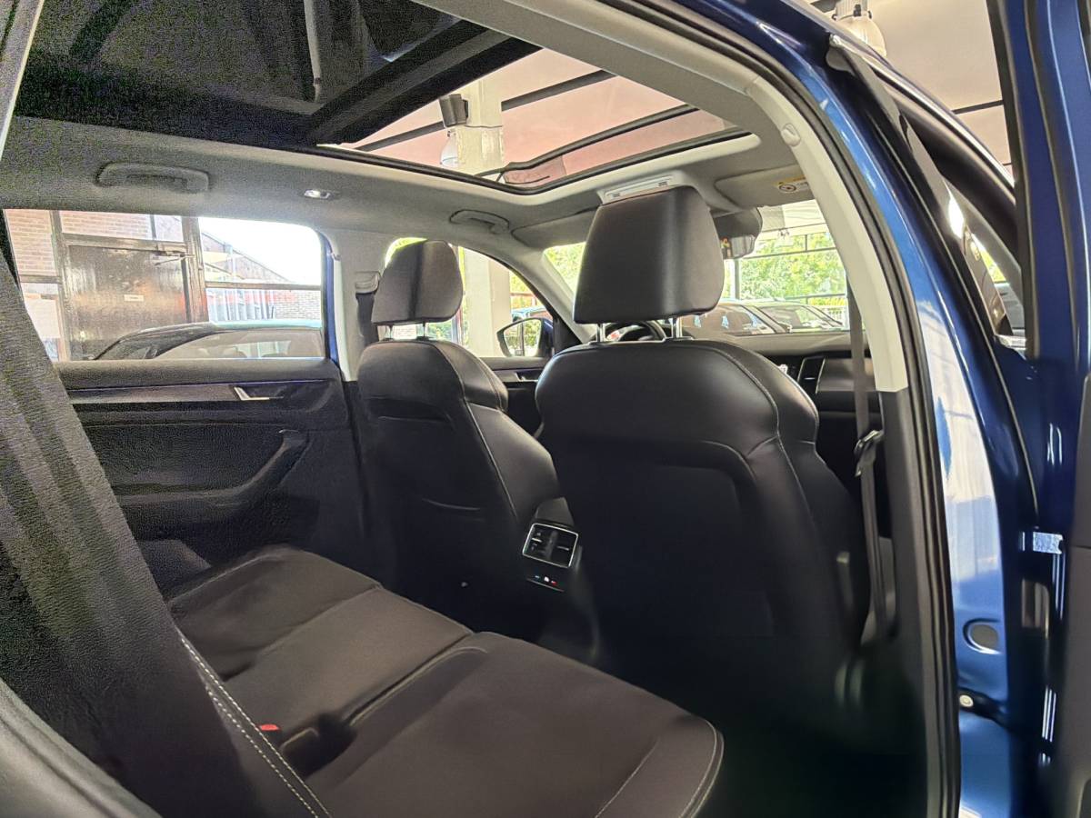Škoda Kodiaq ŠKODA Kodiaq 1.5 TSI 150PK DSG LIMITED BUSINESS EDITION 7PERS. PANORAMA/LEDER/CANTON