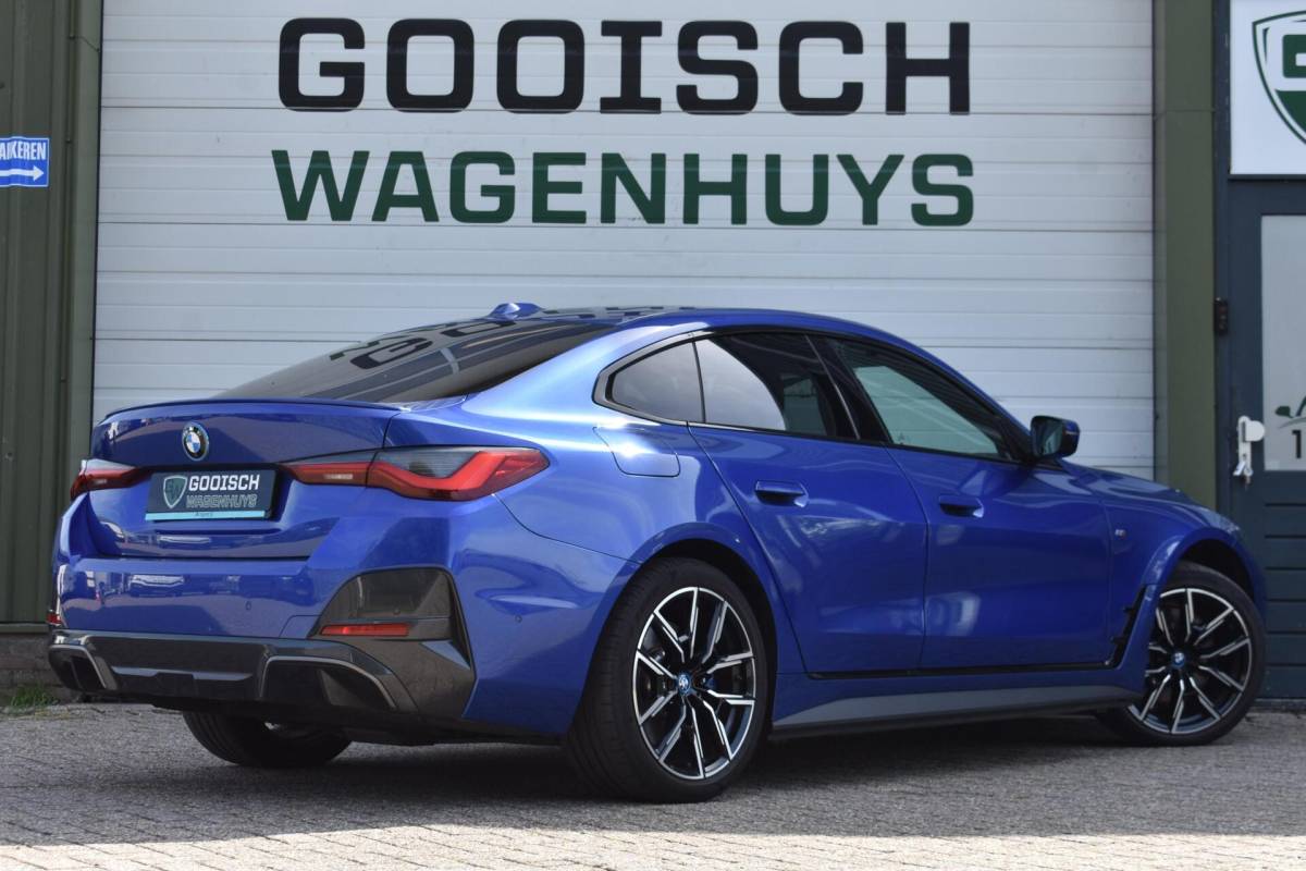 BMW i4 BMW i4 eDrive40 High Executive 84 kWh | M Pakket | Camera | Pano |
