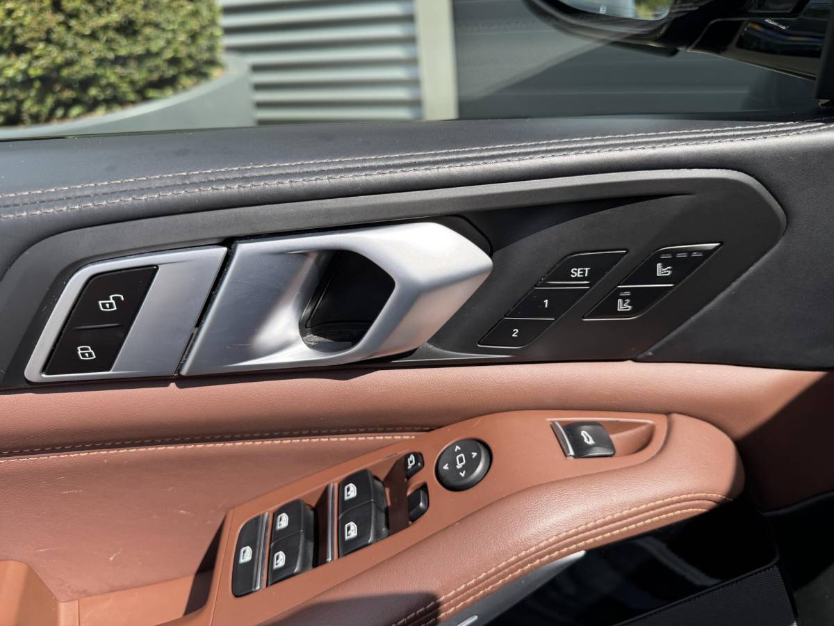 BMW X5 BMW X5 xDrive45e High Executive M-Sport | Panoramadak | 360* Camera | Luchtvering | Sky Lounge | Massage | Head-Up Display | Elektrische Trekhaak |